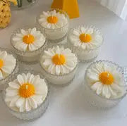 Daisy flower aroma candle Dastan E Qafas