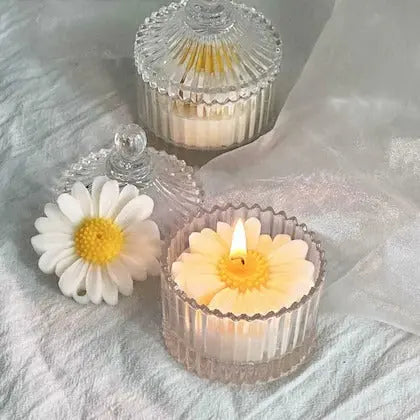 Daisy flower aroma candle Dastan E Qafas